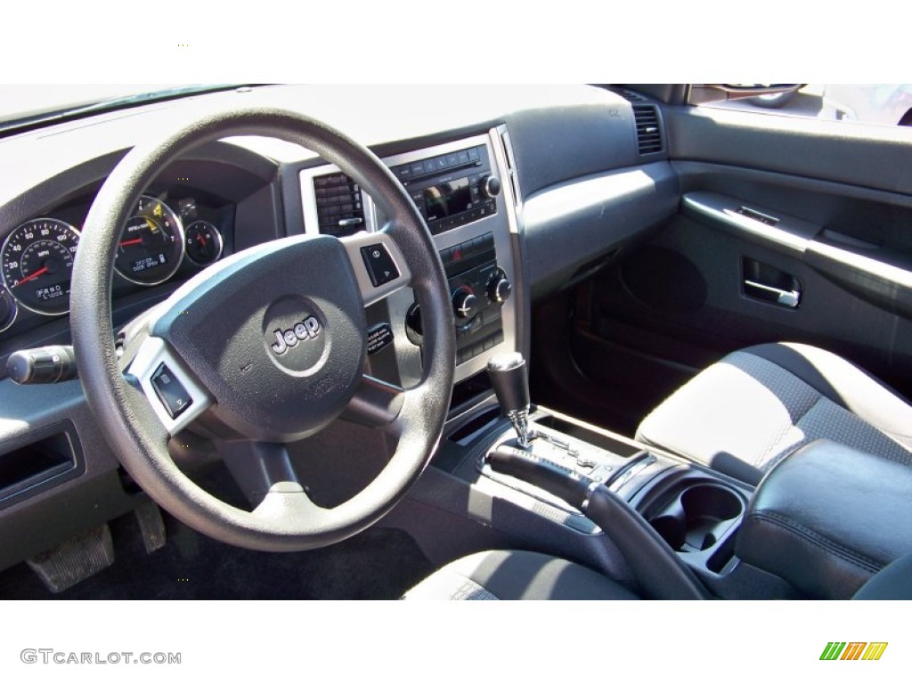 2010 Jeep Grand Cherokee Laredo 4x4 Dashboard Photos