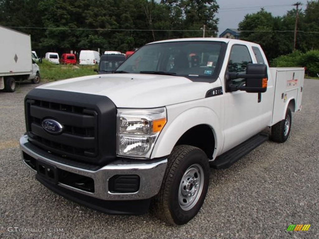 Oxford White 2013 Ford F350 Super Duty XL SuperCab 4x4 Utility Truck Exterior Photo #83470311