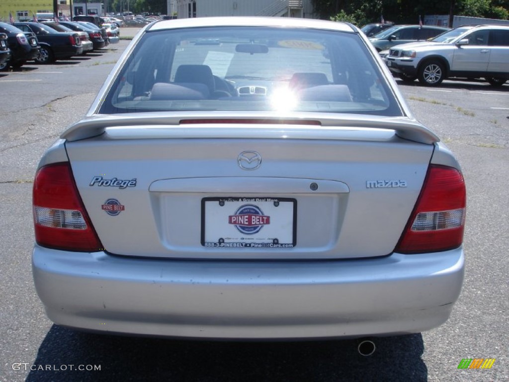 2002 Protege LX - Sunlight Silver Metallic / Gray photo #5