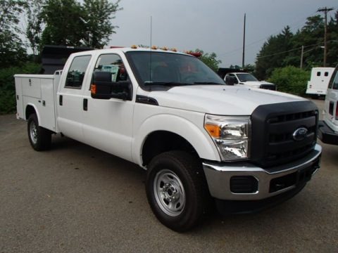 2013 Ford F350 Super Duty XL Crew Cab 4x4 Utility Truck Data, Info and Specs