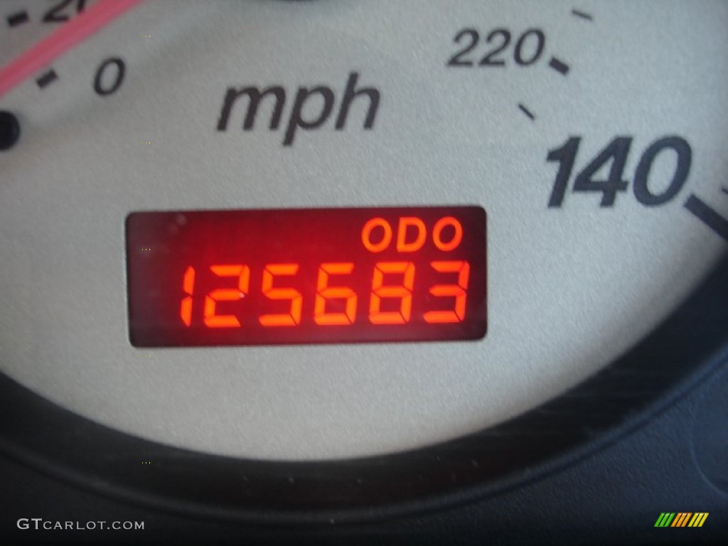 2002 Protege LX - Sunlight Silver Metallic / Gray photo #14