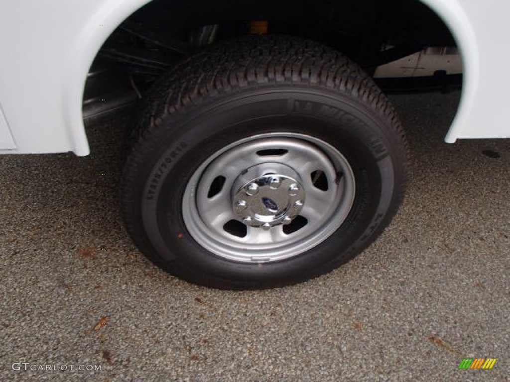 2013 Ford F350 Super Duty XL Crew Cab 4x4 Utility Truck Wheel Photo #83472387