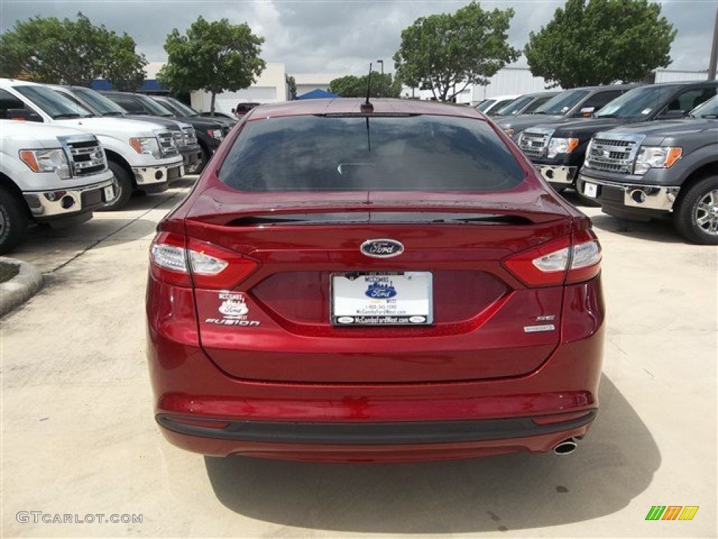 2013 Fusion SE 1.6 EcoBoost - Ruby Red Metallic / Charcoal Black photo #4