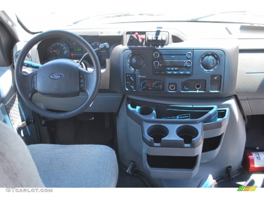 2010 Ford E Series Cutaway E450 Commercial Passenger Van Dashboard Photos