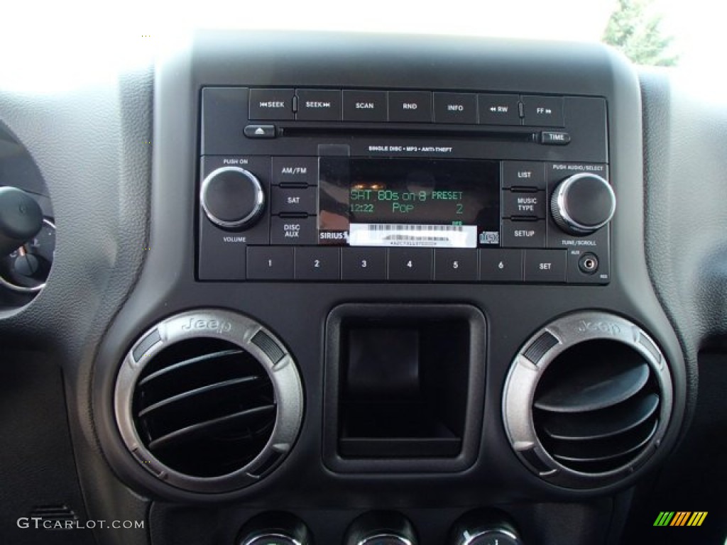 2013 Wrangler Sport 4x4 - Commando Green / Black photo #15