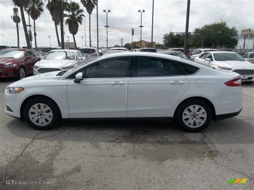 2013 Fusion S - Oxford White / Earth Gray photo #2