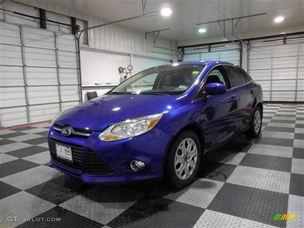 2012 Focus SE Sedan - Sonic Blue Metallic / Charcoal Black photo #3