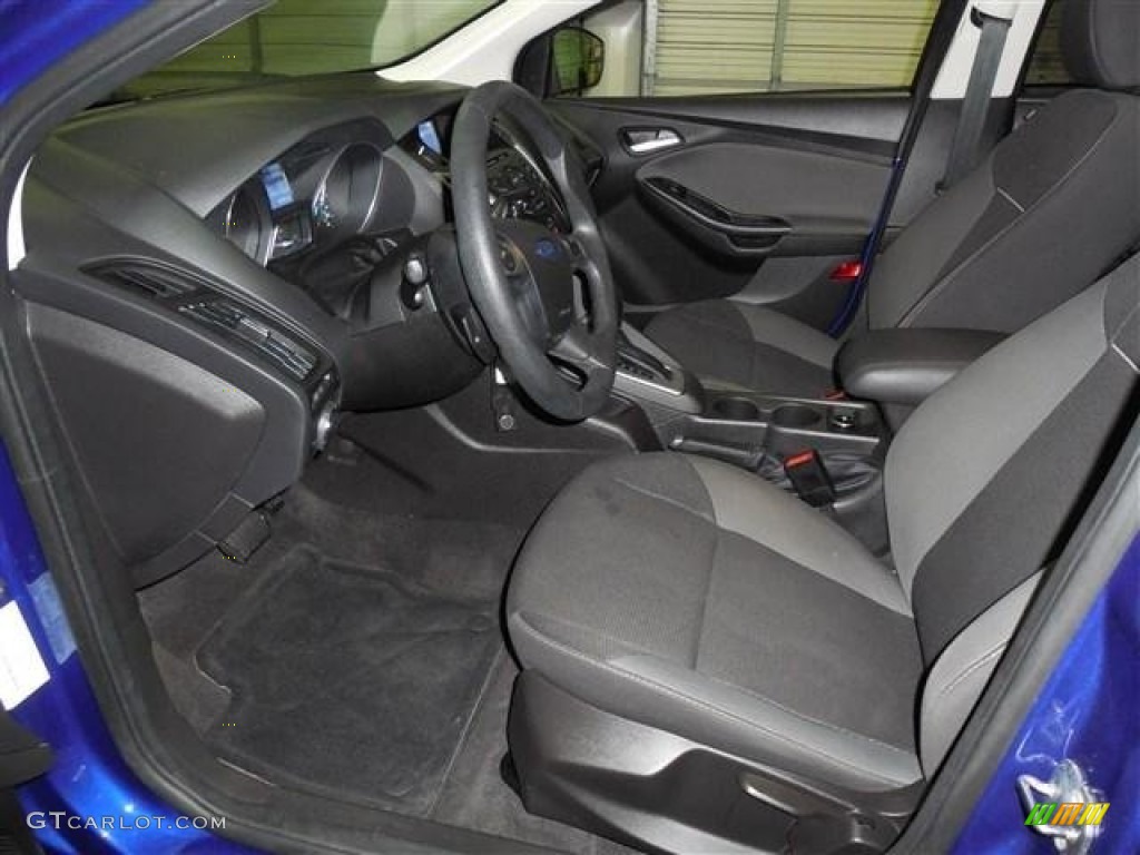 2012 Focus SE Sedan - Sonic Blue Metallic / Charcoal Black photo #10