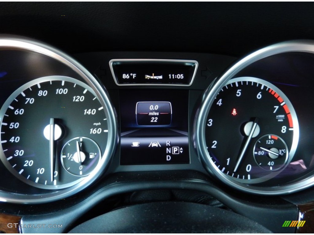 2013 Mercedes-Benz GL 550 4Matic Gauges Photos
