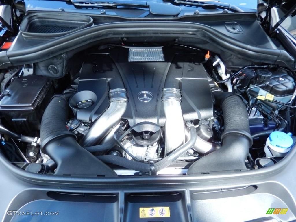 2013 Mercedes-Benz GL 550 4Matic Engine Photos