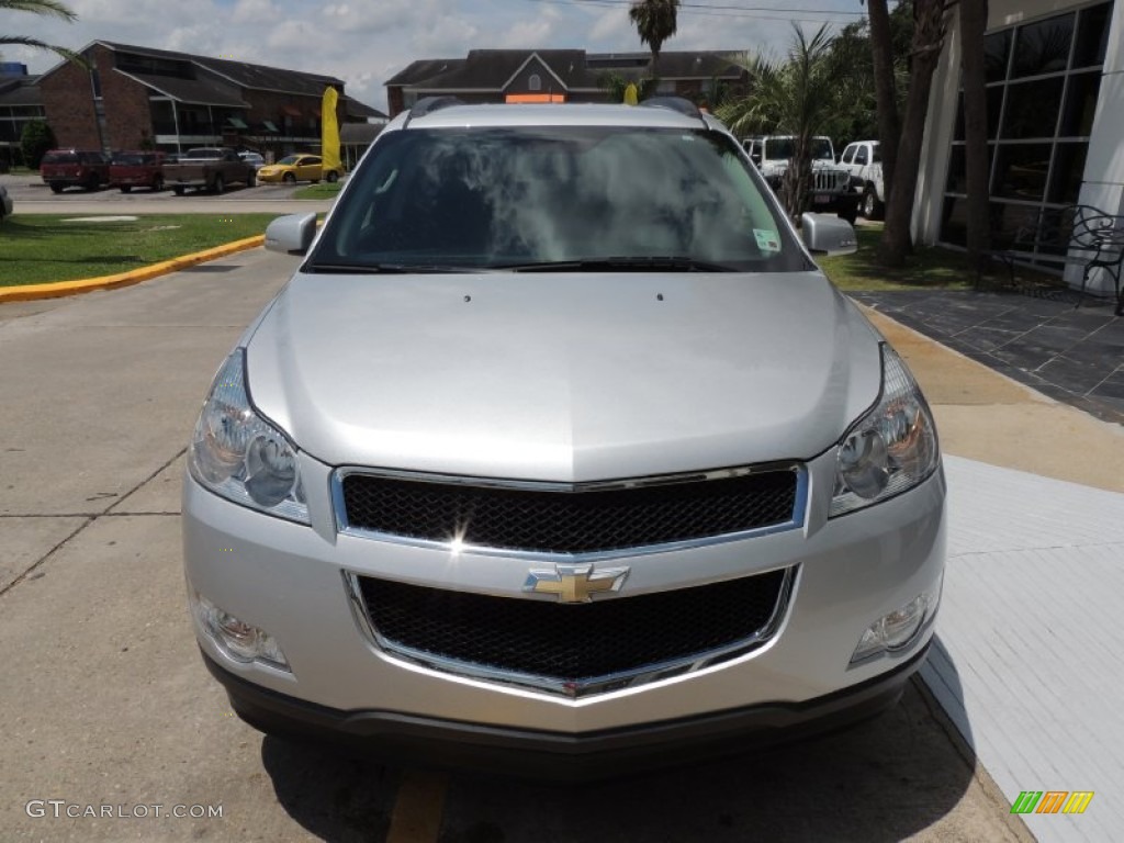 2010 Traverse LT - Silver Ice Metallic / Ebony photo #2