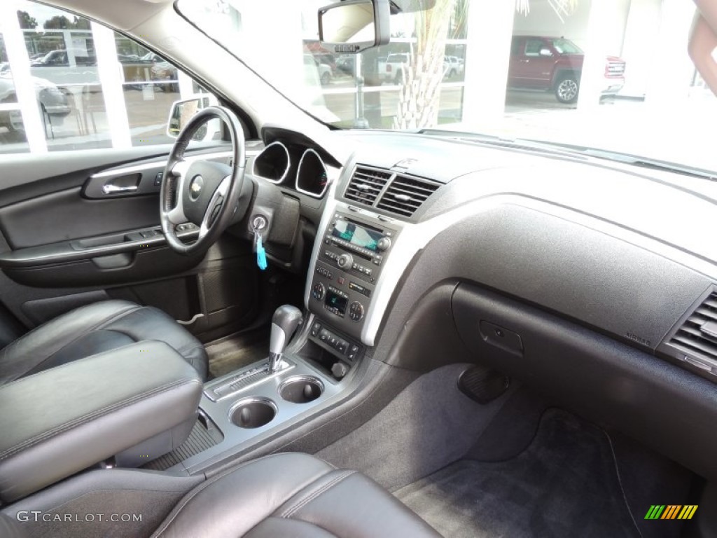 2010 Traverse LT - Silver Ice Metallic / Ebony photo #6