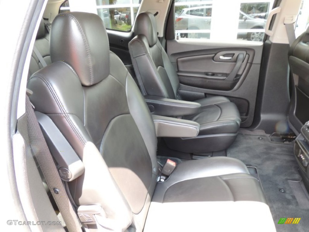 2010 Traverse LT - Silver Ice Metallic / Ebony photo #8