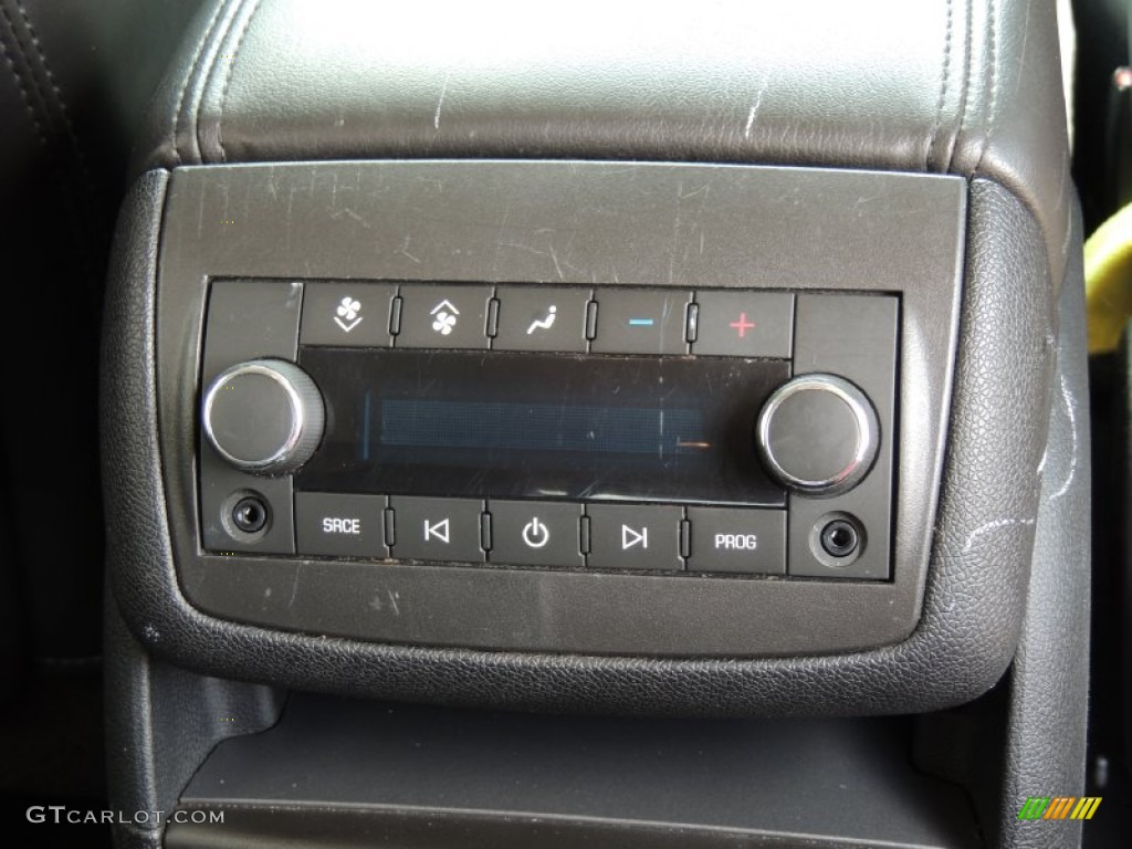 2010 Traverse LT - Silver Ice Metallic / Ebony photo #12