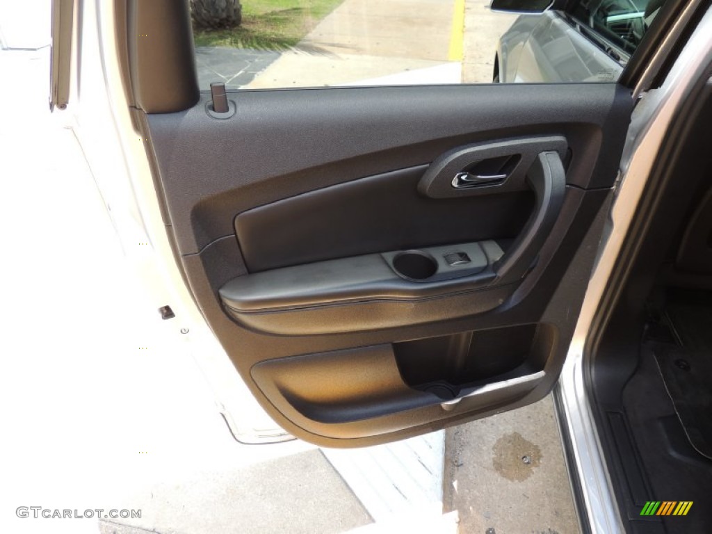 2010 Traverse LT - Silver Ice Metallic / Ebony photo #17