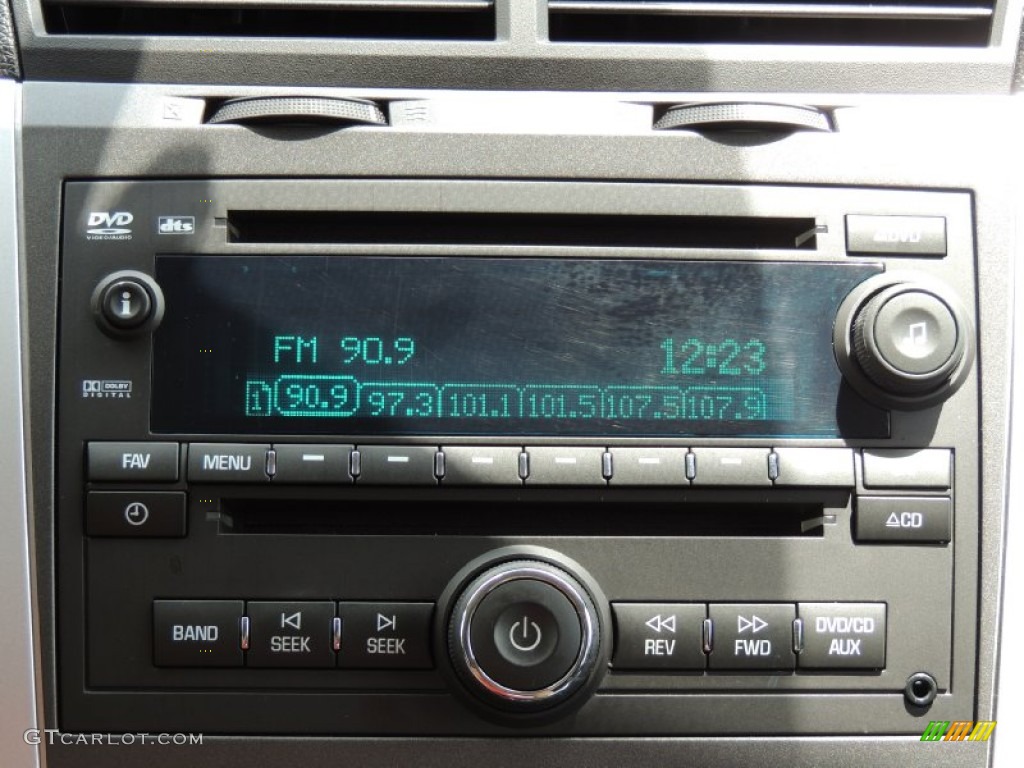 2010 Traverse LT - Silver Ice Metallic / Ebony photo #24