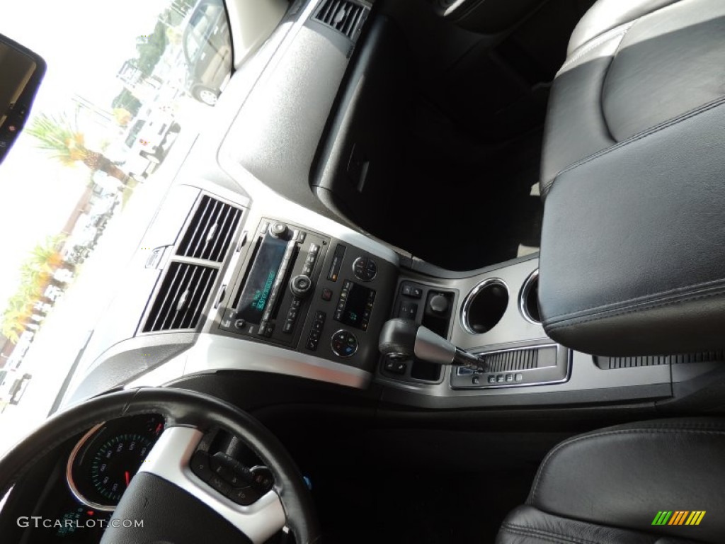 2010 Traverse LT - Silver Ice Metallic / Ebony photo #27