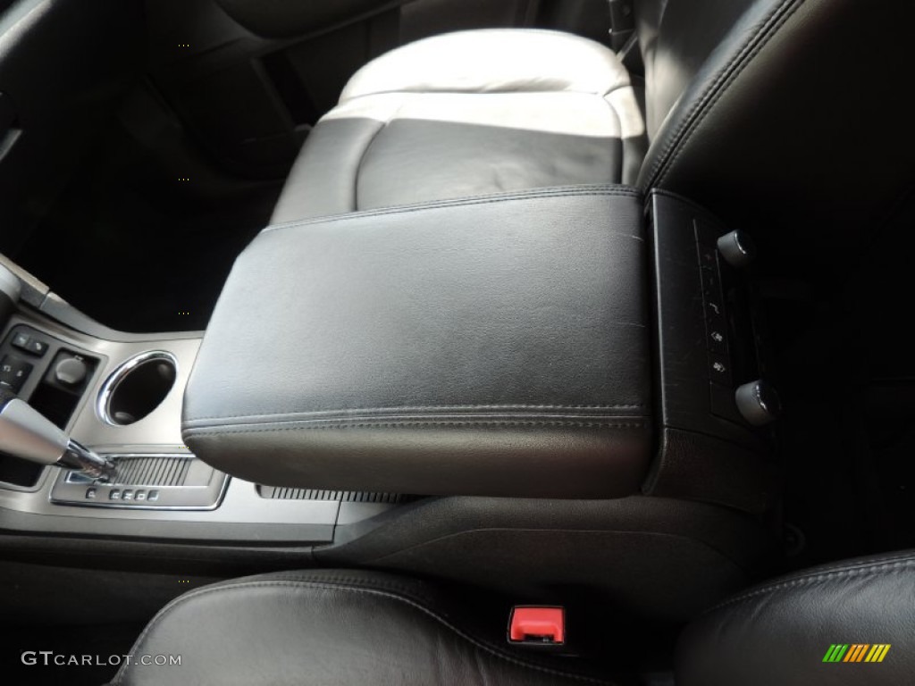 2010 Traverse LT - Silver Ice Metallic / Ebony photo #28