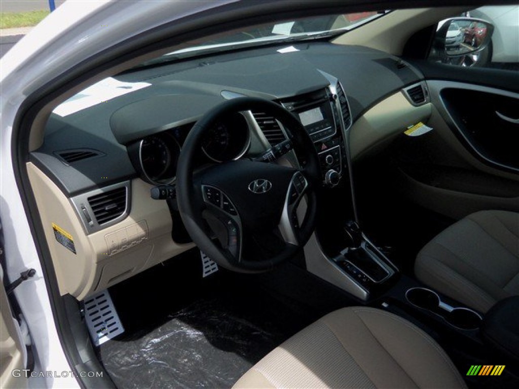 2013 Elantra GT - Monaco White / Beige photo #5