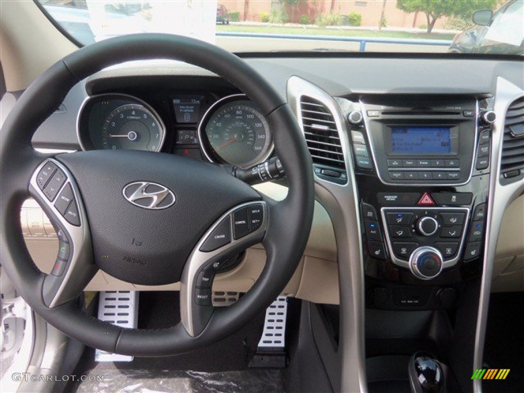 2013 Elantra GT - Monaco White / Beige photo #6