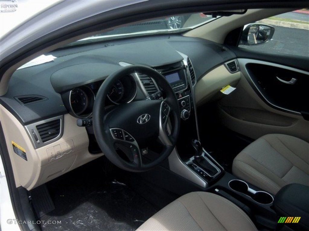 2013 Elantra GT - Monaco White / Beige photo #5