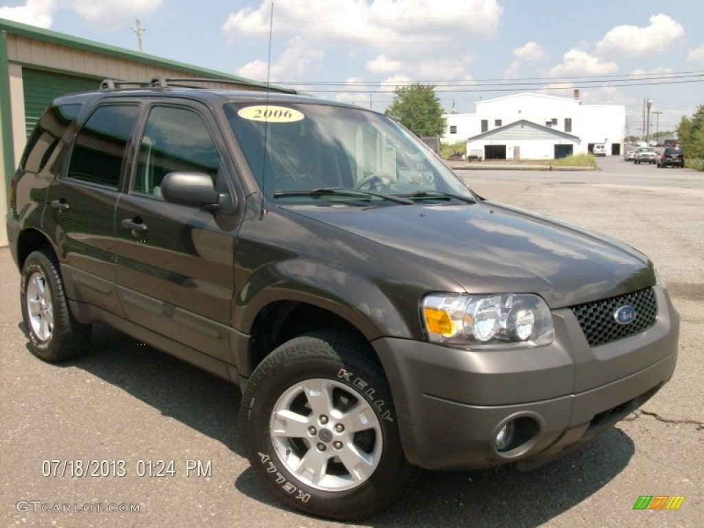 2006 Escape XLT 4WD - Dark Stone Metallic / Medium/Dark Pebble photo #3