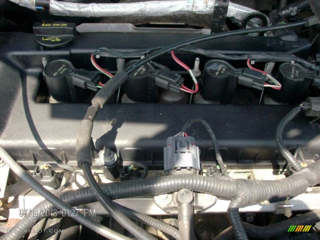2006 Escape XLT 4WD - Dark Stone Metallic / Medium/Dark Pebble photo #11