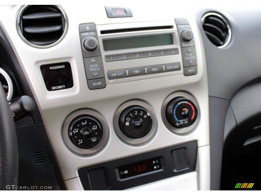 2010 Toyota Matrix 1.8 Controls Photos