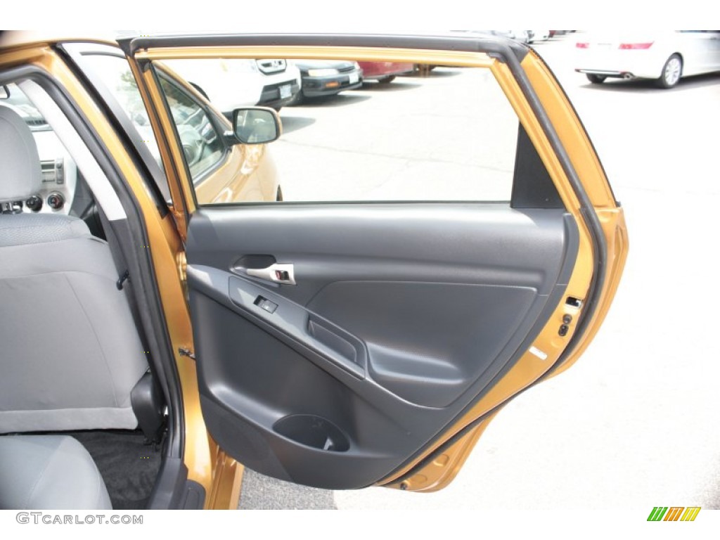 2010 Toyota Matrix 1.8 Door Panel Photos