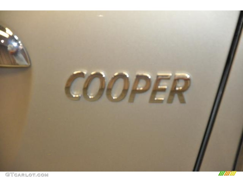 2010 Cooper Hardtop - Sparkling Silver Metallic / Grey/Carbon Black photo #15