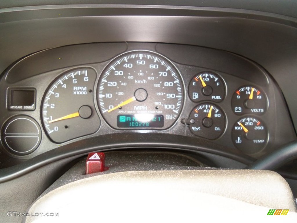 2002 Silverado 1500 LS Regular Cab 4x4 - Victory Red / Graphite Gray photo #26