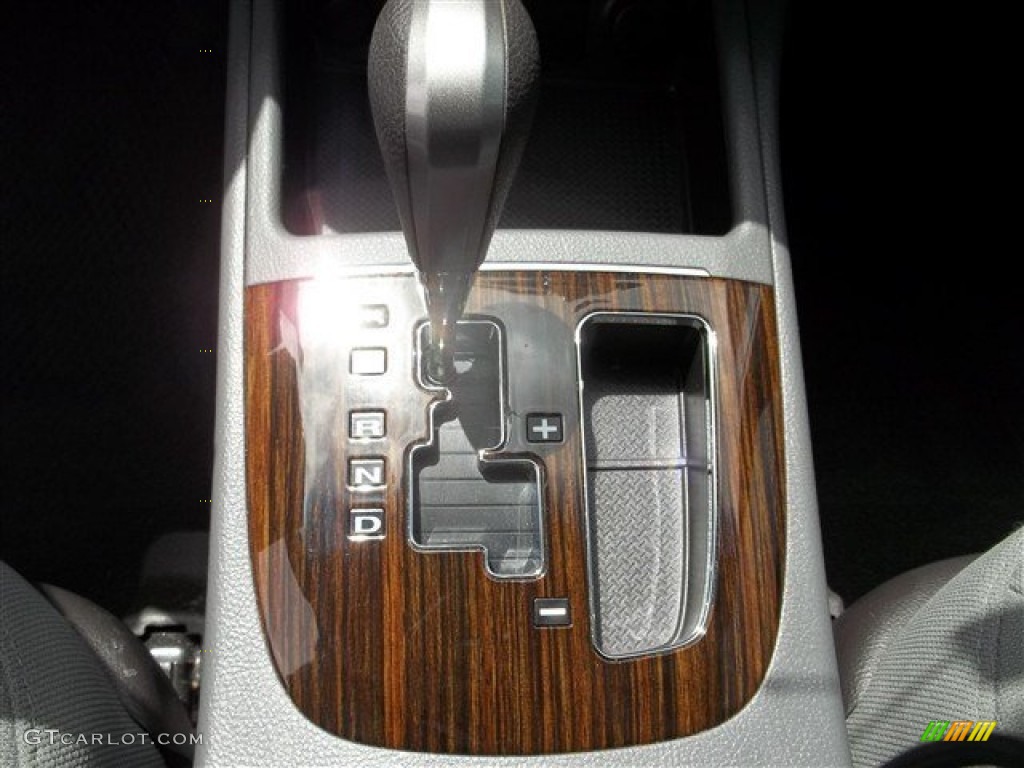 2012 Hyundai Santa Fe GLS Transmission Photos