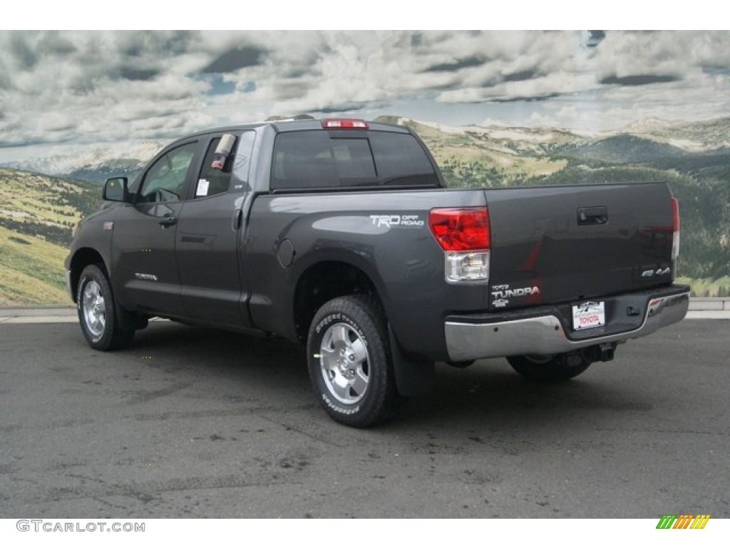 2013 Tundra Double Cab 4x4 - Magnetic Gray Metallic / Graphite photo #2