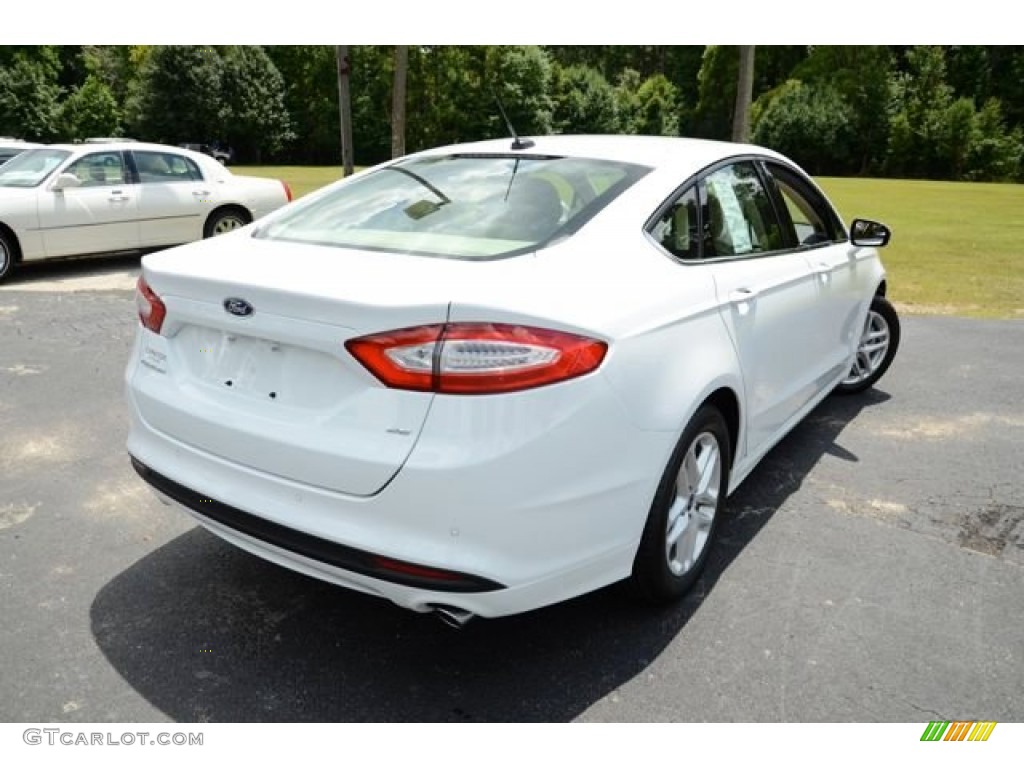 2013 Fusion SE - Oxford White / Dune photo #5