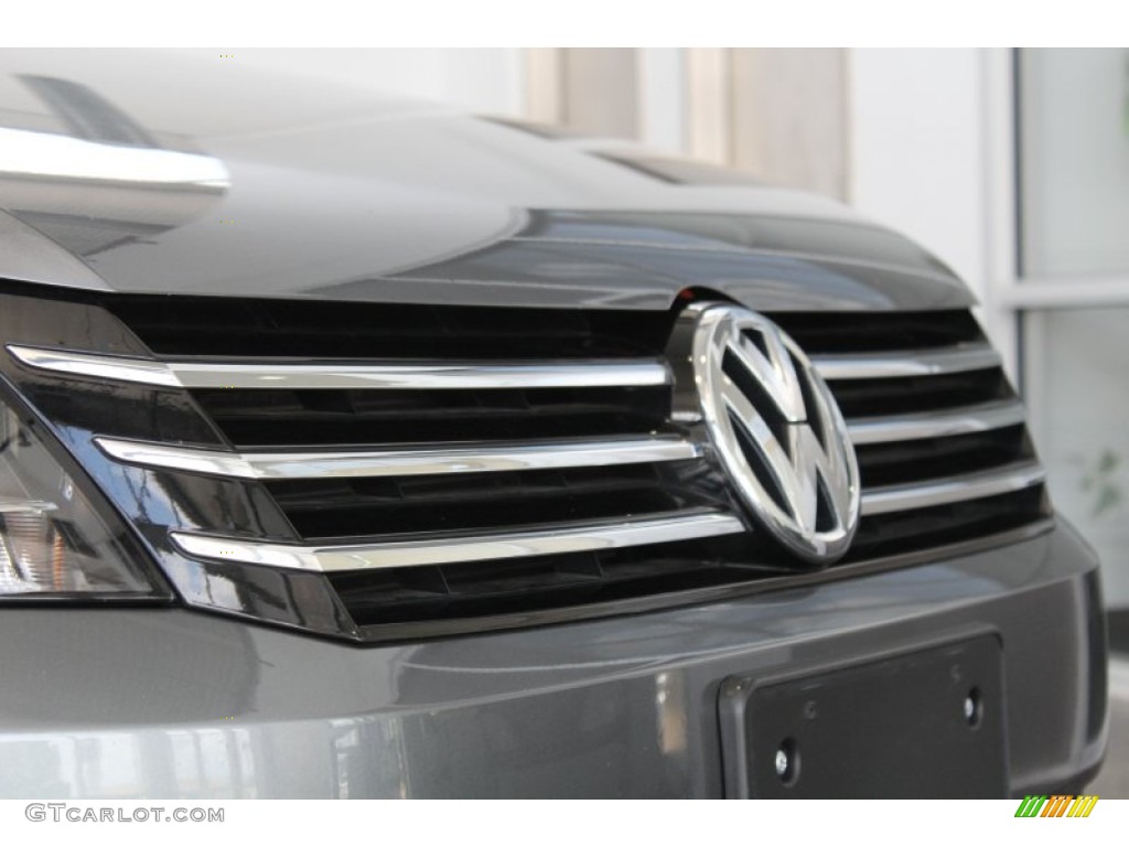 2013 Passat 2.5L S - Platinum Gray Metallic / Titan Black photo #10