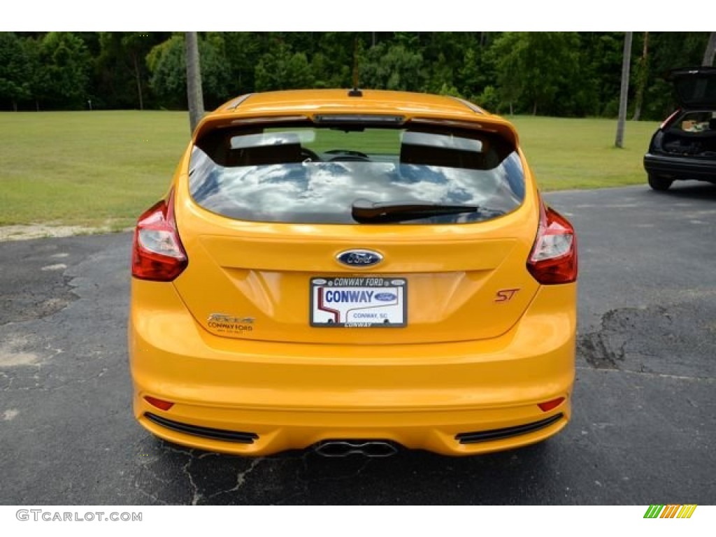 2013 Focus ST Hatchback - Tangerine Scream Tri-Coat / ST Charcoal Black Full-Leather Recaro Seats photo #6