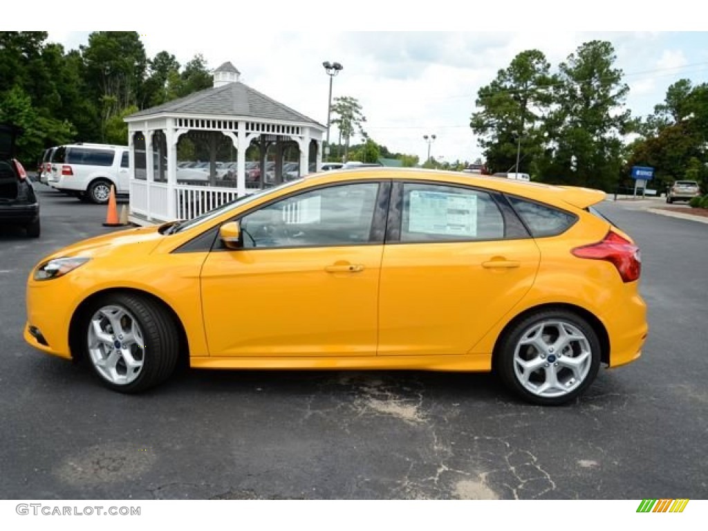 2013 Focus ST Hatchback - Tangerine Scream Tri-Coat / ST Charcoal Black Full-Leather Recaro Seats photo #8