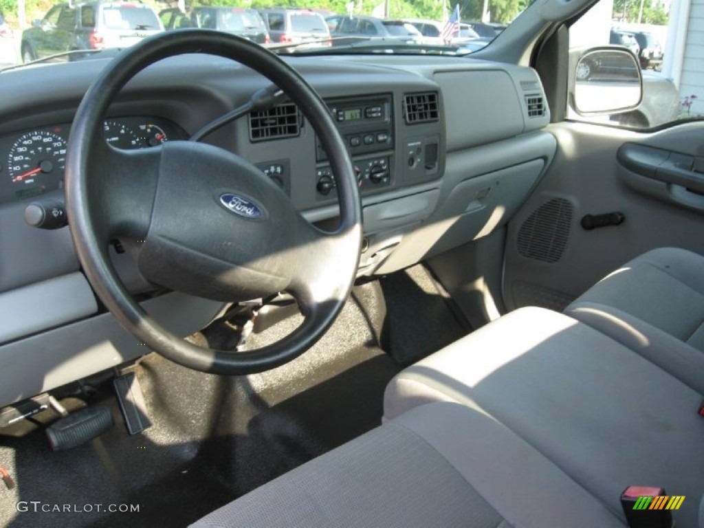 2004 F250 Super Duty XL Regular Cab 4x4 - Oxford White / Medium Flint photo #10