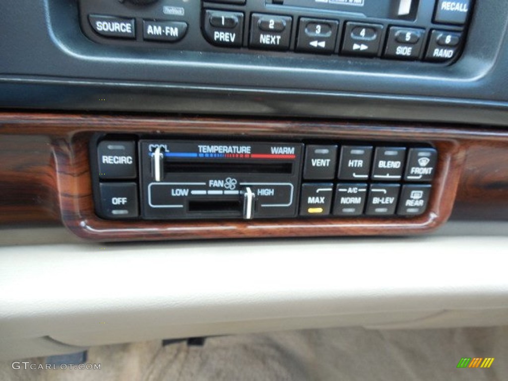 1997 Buick LeSabre Custom Controls Photo #83504082