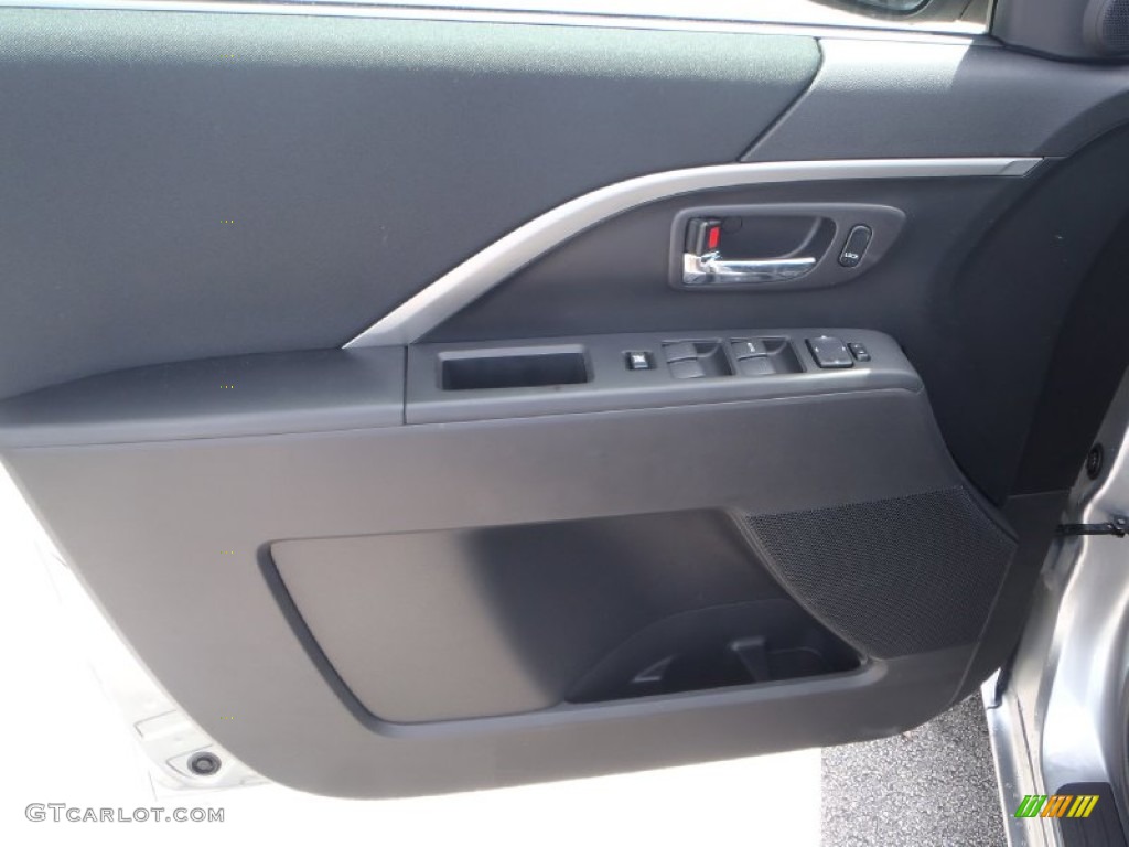 2013 MAZDA5 Sport - Liquid Silver Metallic / Black photo #9