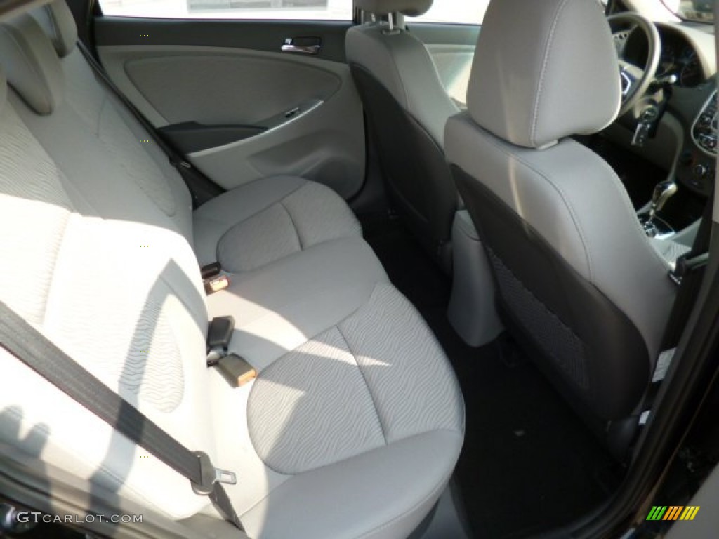 2013 Accent GLS 4 Door - Ultra Black / Gray photo #12