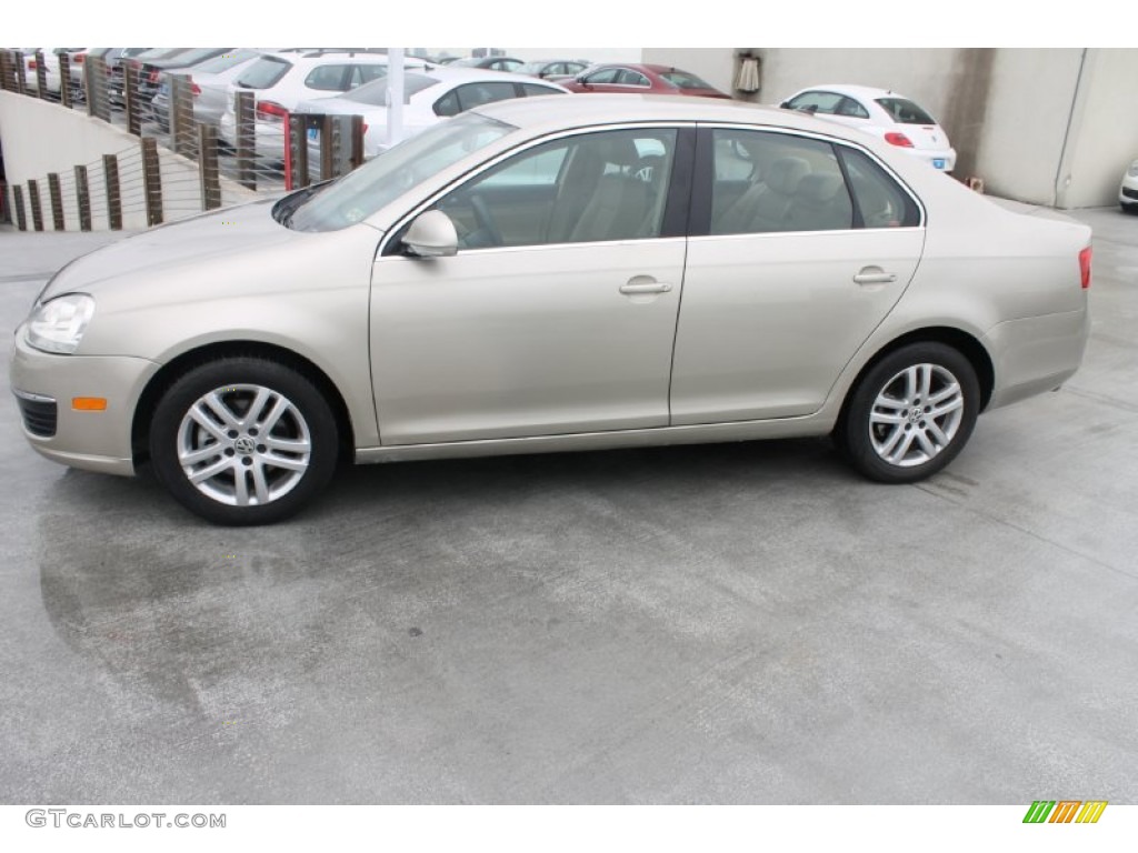 2007 Jetta 2.5 Sedan - Wheat Beige Metallic / Pure Beige photo #5