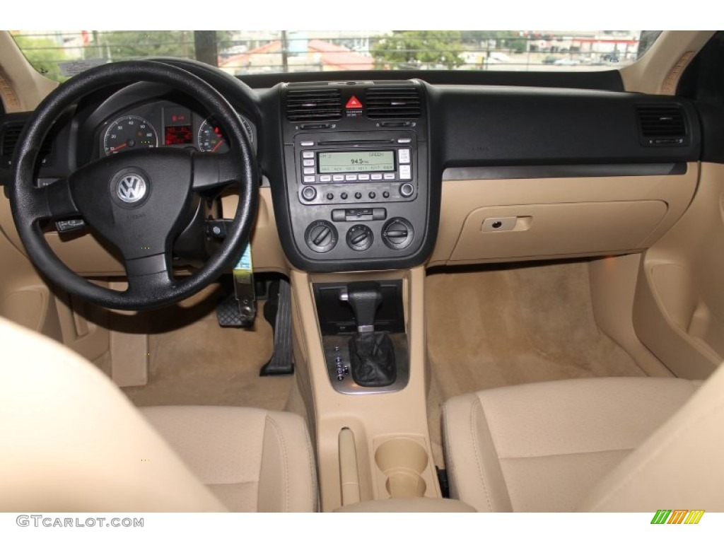 2007 Jetta 2.5 Sedan - Wheat Beige Metallic / Pure Beige photo #25