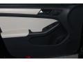 Black - Jetta SE Sedan Photo No. 15