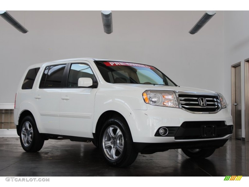 Taffeta White Honda Pilot