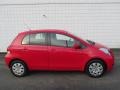 Absolutely Red - Yaris 5 Door Liftback Photo No. 2