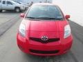 Absolutely Red - Yaris 5 Door Liftback Photo No. 4