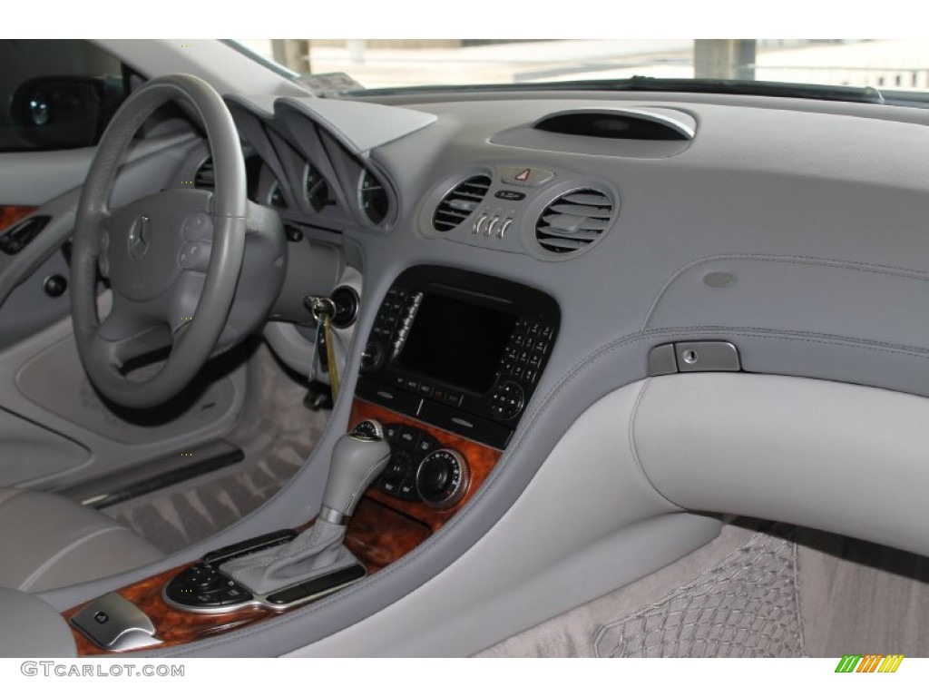 2007 Mercedes-Benz SL 550 Roadster Ash Grey Dashboard Photo #83511411