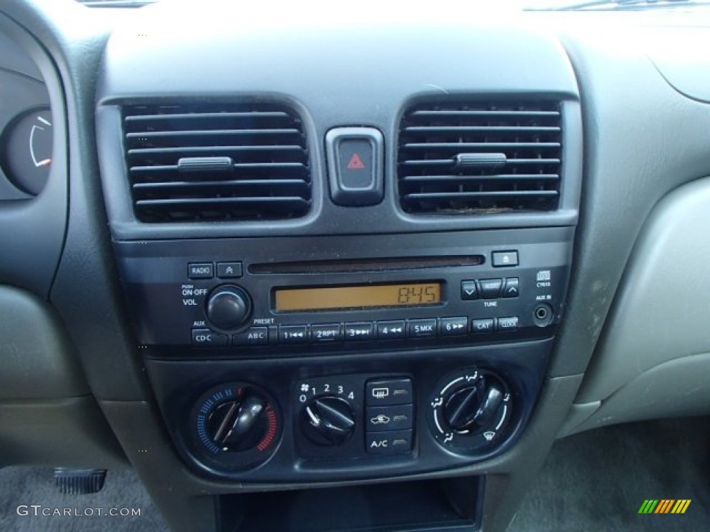 2004 Sentra 1.8 - Vibrant Blue / Taupe photo #11