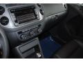 Reflex Silver Metallic - Tiguan SE Photo No. 13